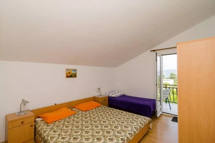 Apartments Sutvid- Comfort One Bedroom Apartment with Loggia and Sea View