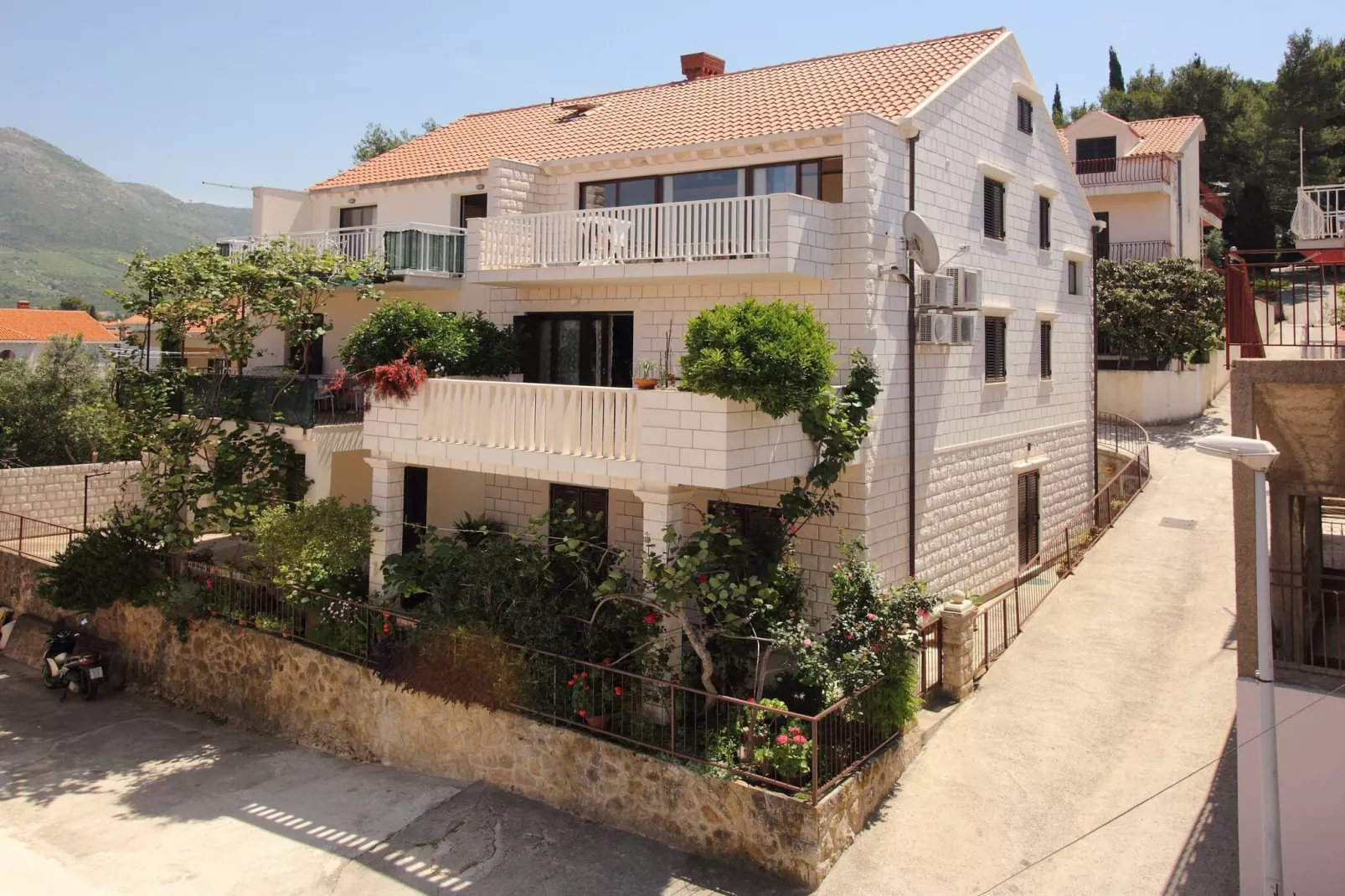 Apartments Magda- Standard Backside Studio Apartment (Apartment 5)