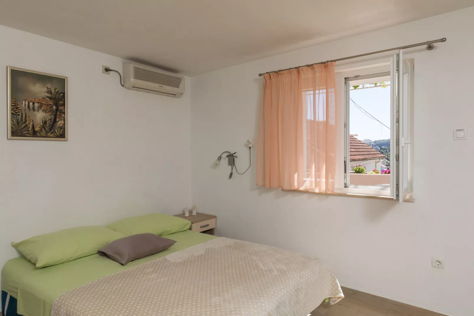 Apartment Meet & Greet- Studio Apartment with Terrace and Sea View-Slaapkamer