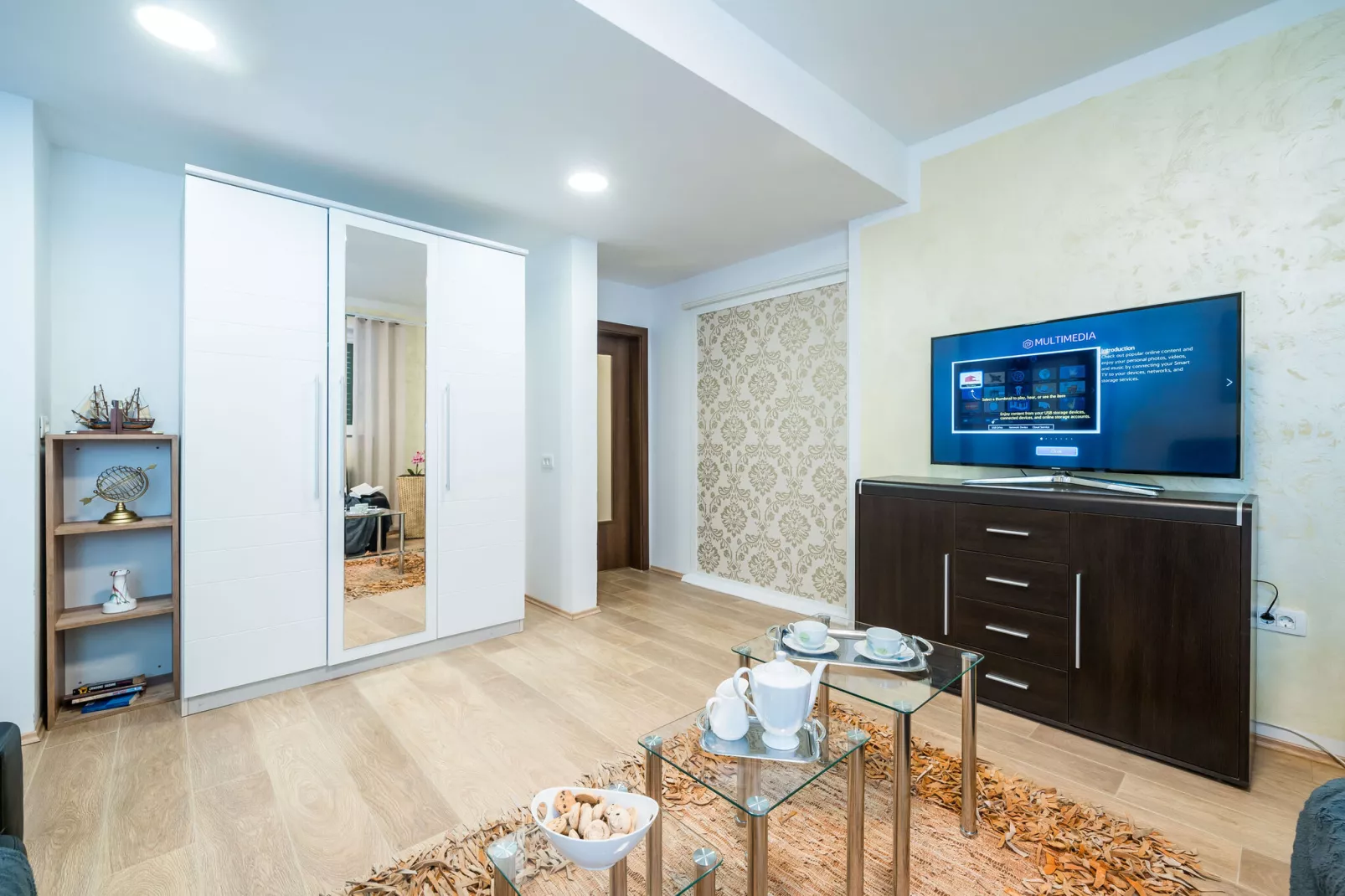 Villa Luciana Residence - Five-Bedroom Villa with Two Pools and Spa Center-Woonkamer