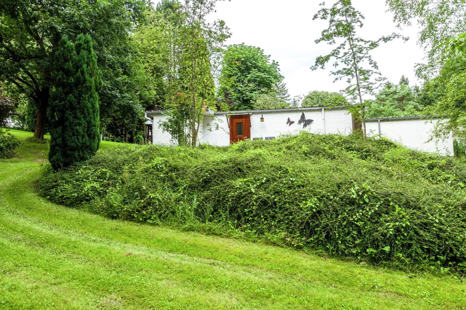 Trou de Reinard- Domaine Ecureuil-Buitenkant zomer