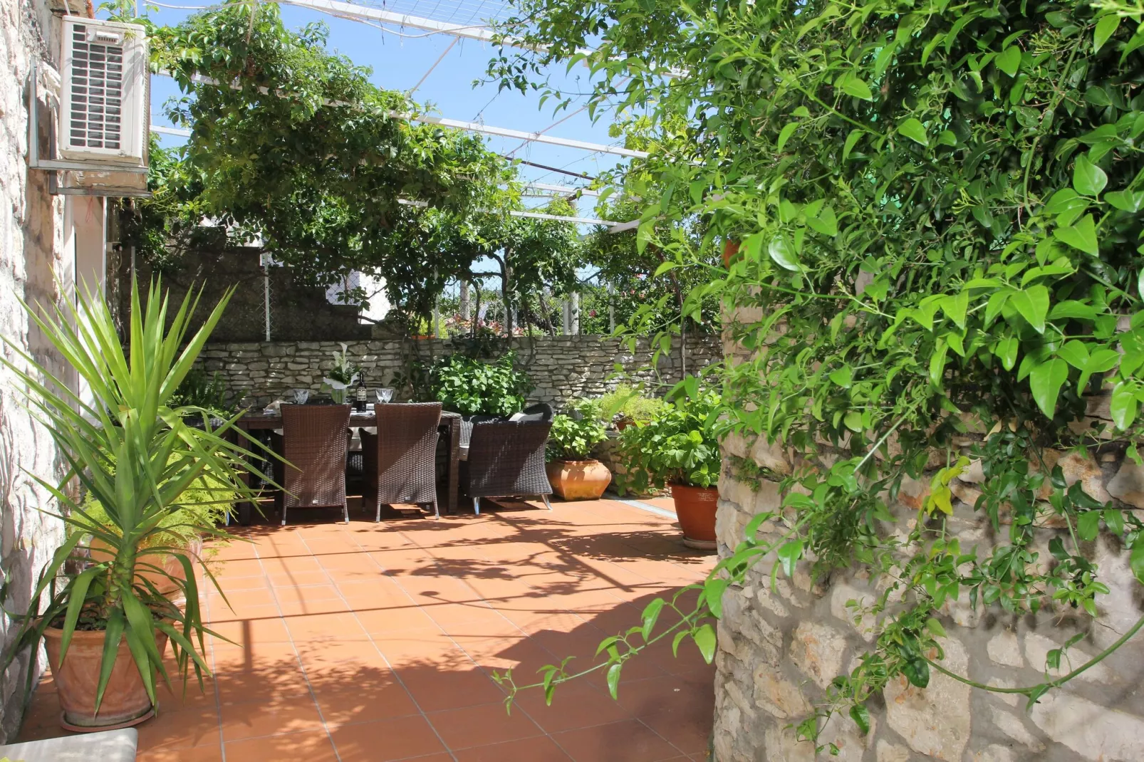 Holiday House Granny Mary - Two Bedroom Holiday Home (ST)-Terras