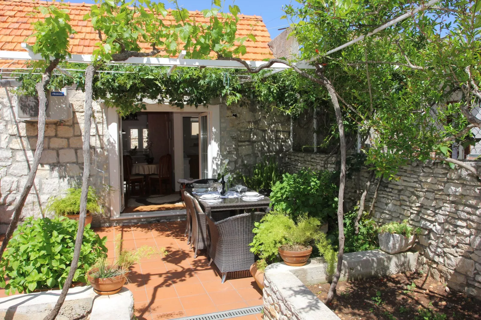 Holiday House Granny Mary - Two Bedroom Holiday Home (ST)-Terras