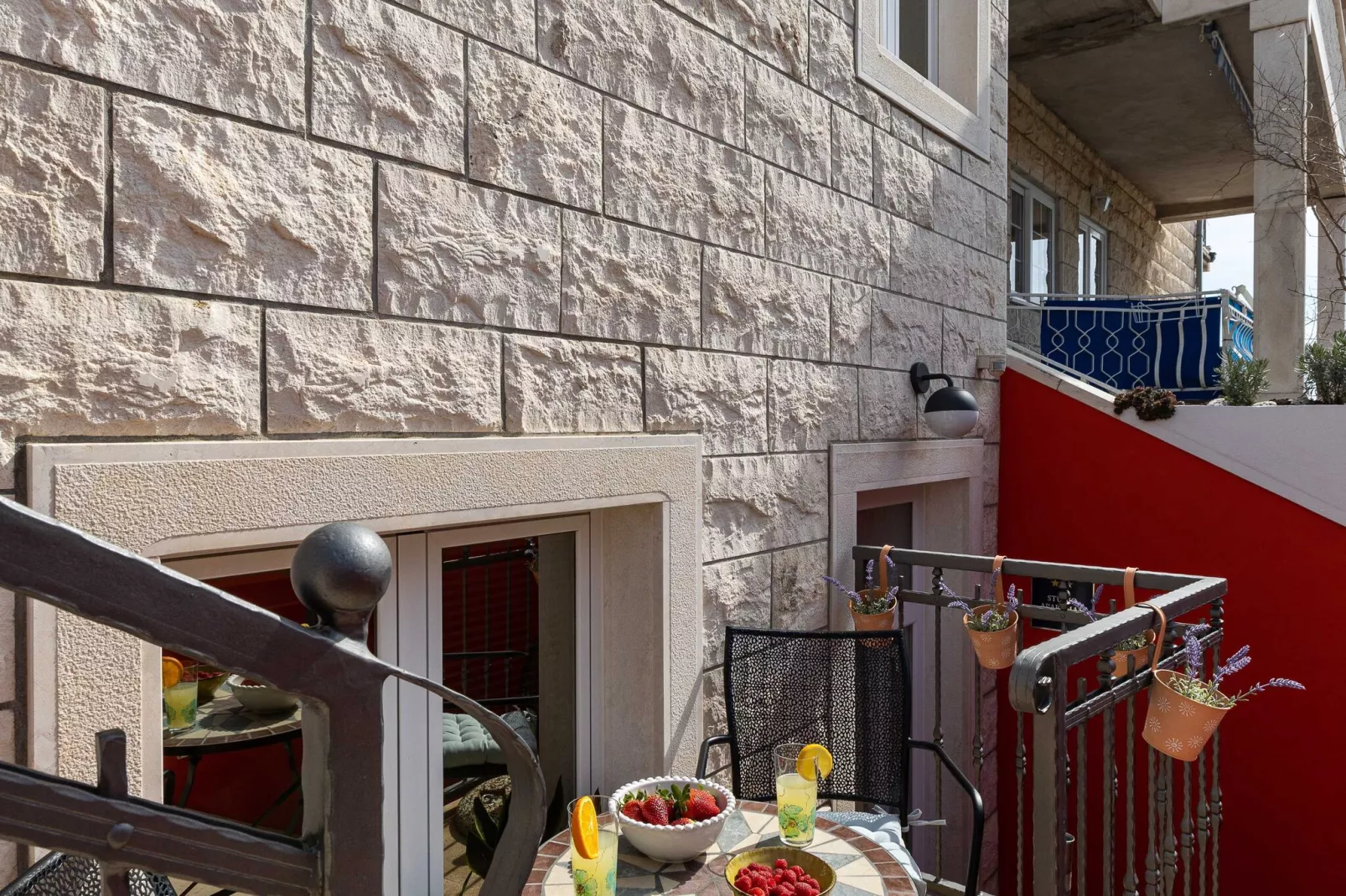 Apartments Subrenum - Superior Studio Apartment with Small Terrace (S4)