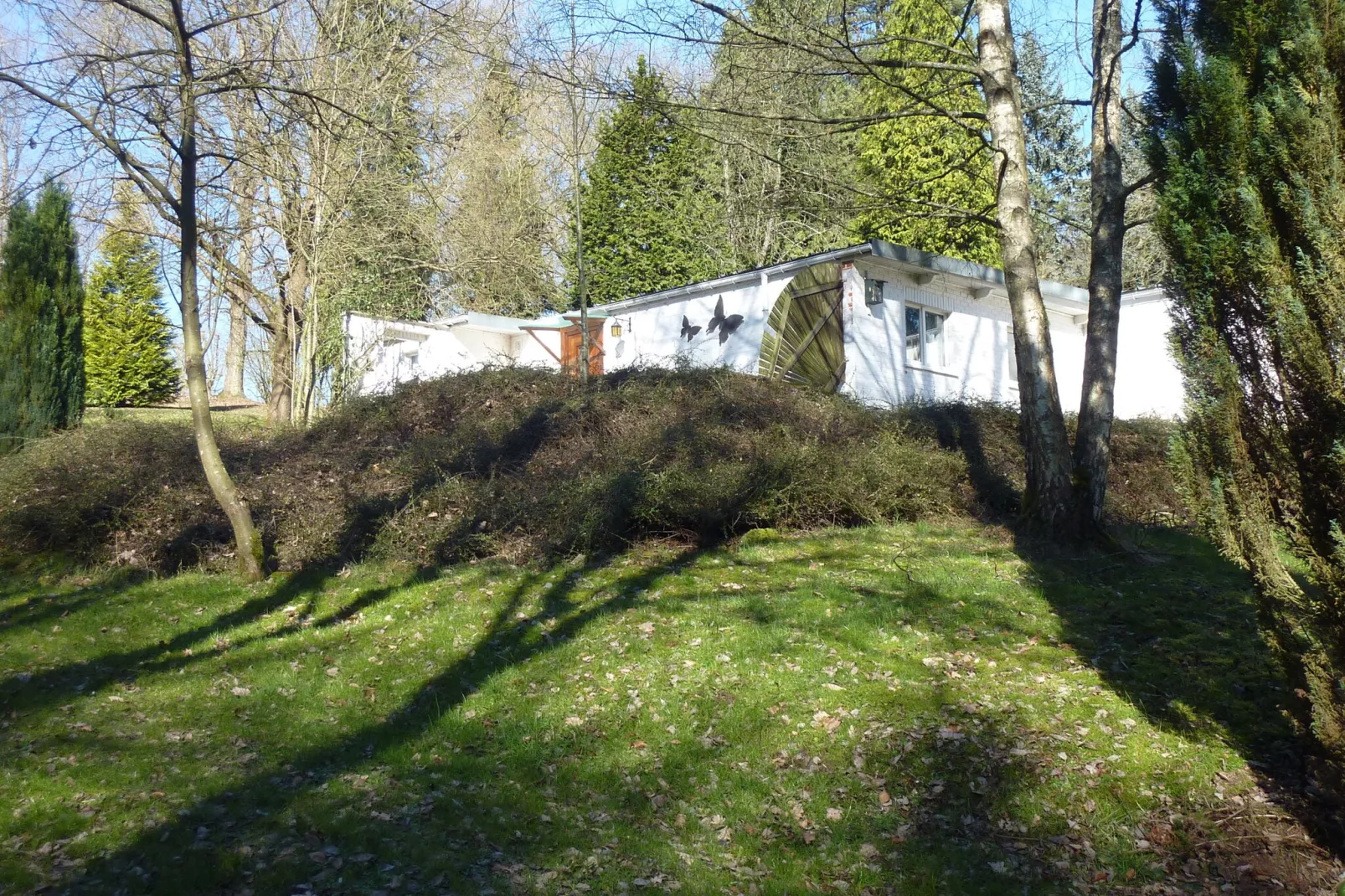 Trou de Reinard- Domaine Ecureuil-Buitenkant zomer