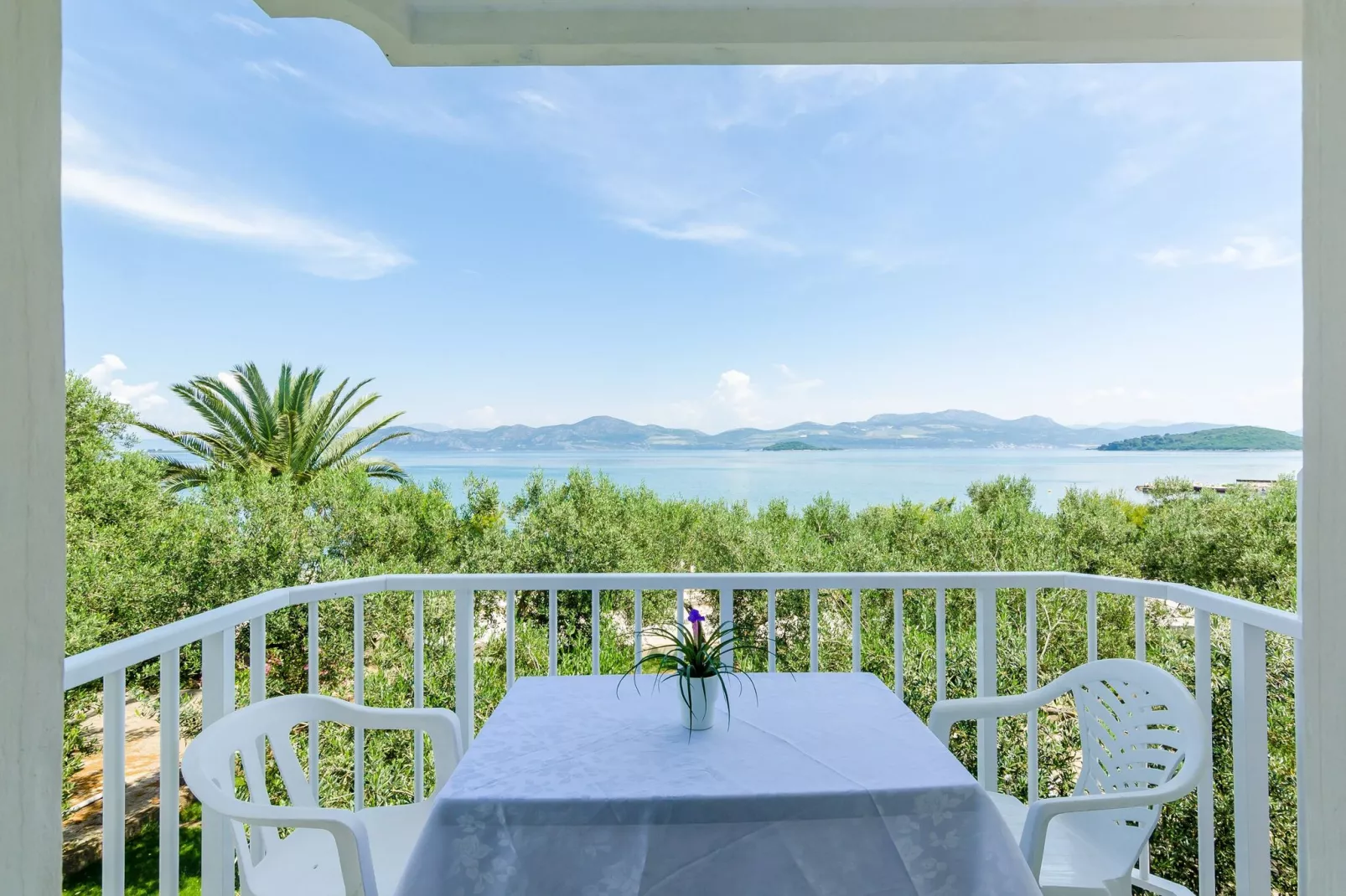 Apartments Glavor - One Bedroom Apartment with Balconies and Sea View (A5)-Terrasbalkon