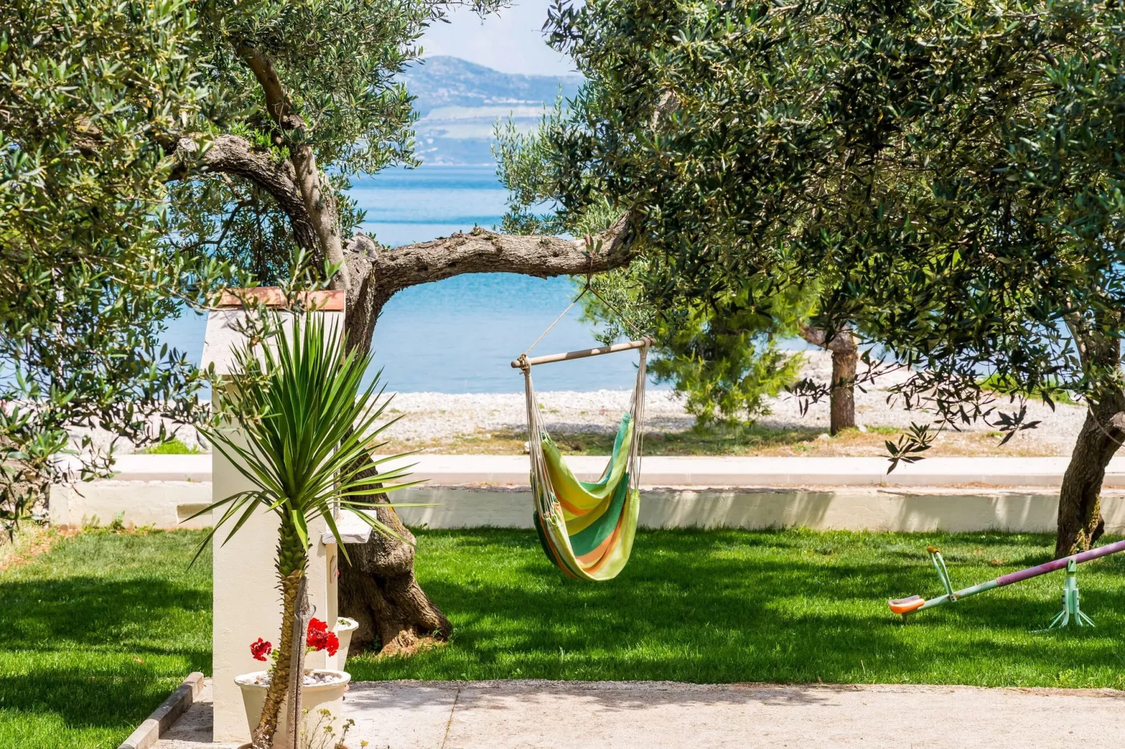 Apartments Glavor - One Bedroom Apartment with Balconies and Sea View (A5)