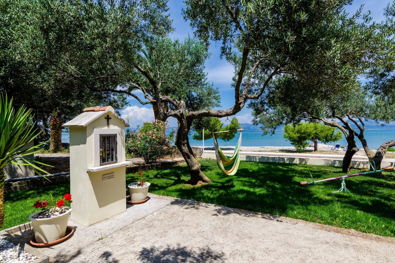 Apartments Glavor - One Bedroom Apartment with Balconies and Sea View (A5)-Tuinen zomer