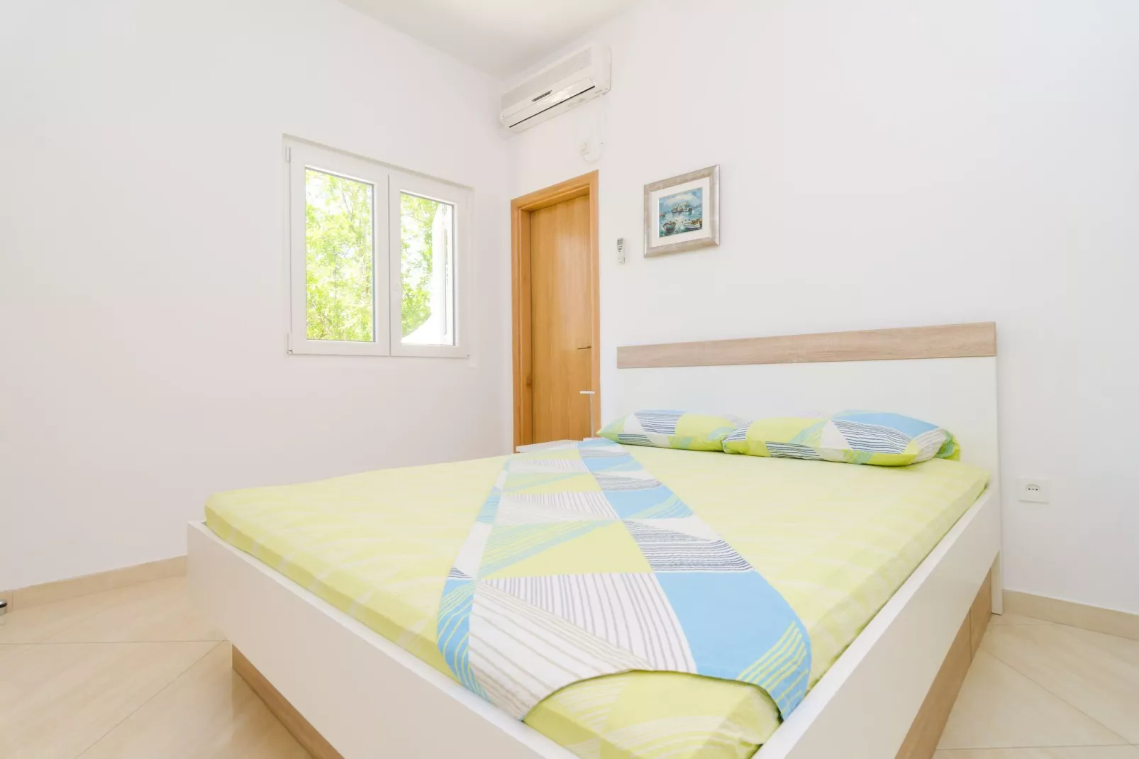 Apartments & Rooms Barišić - Standard Studio Apartment with Balcony and Garden View (G1-6)-Binnen