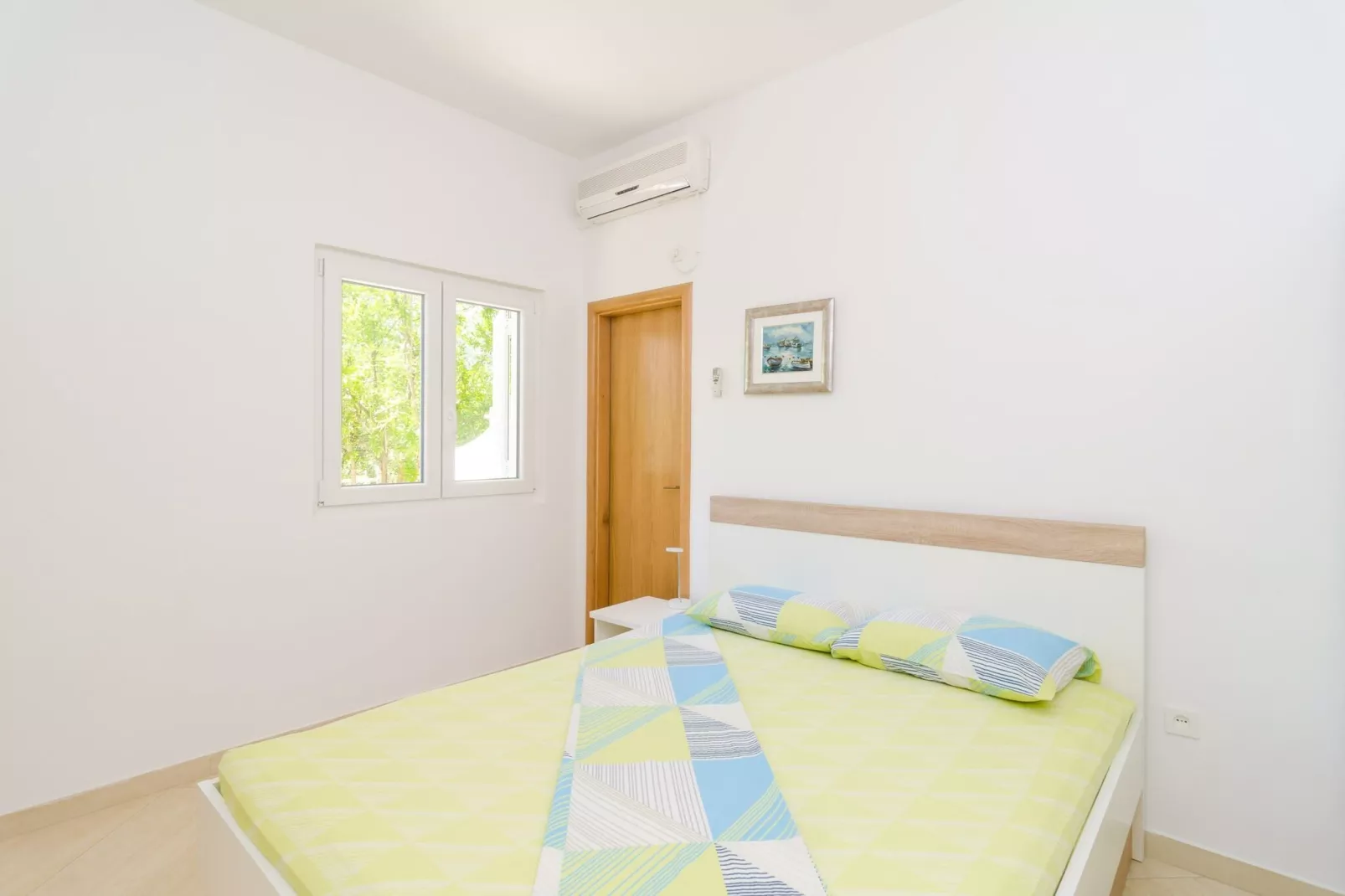 Apartments & Rooms Barišić - Standard Studio Apartment with Balcony and Garden View (G1-6)-Binnen