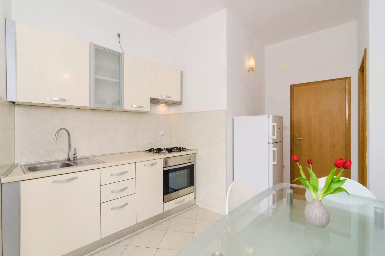 Apartments & Rooms Barišić - Studio Apartment with Balcony and City View (First Floor)-APT 10-Keuken