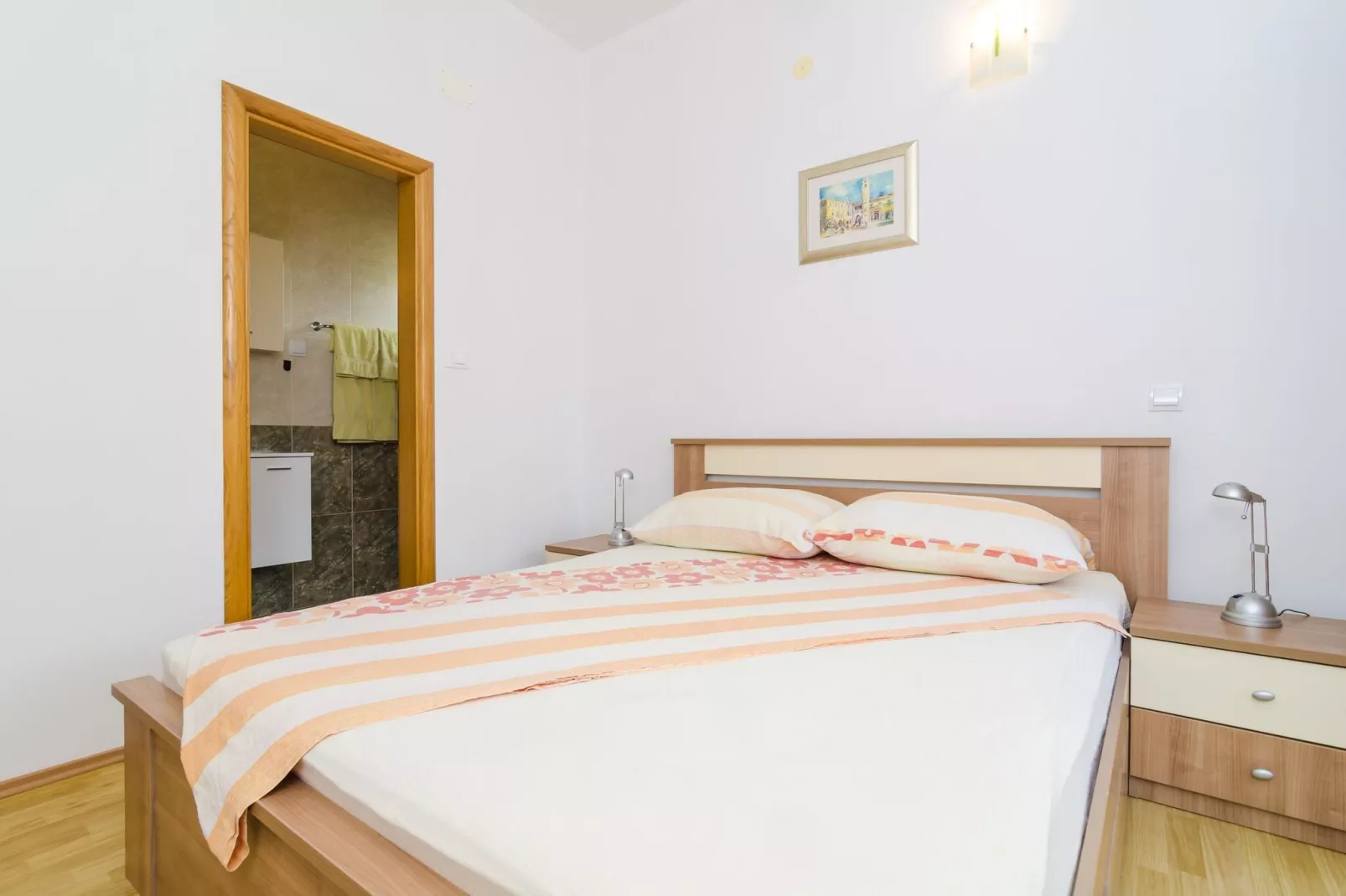 Apartments & Rooms Barišić - Studio Apartment with Balcony and City View (First Floor)-APT 10-Binnen