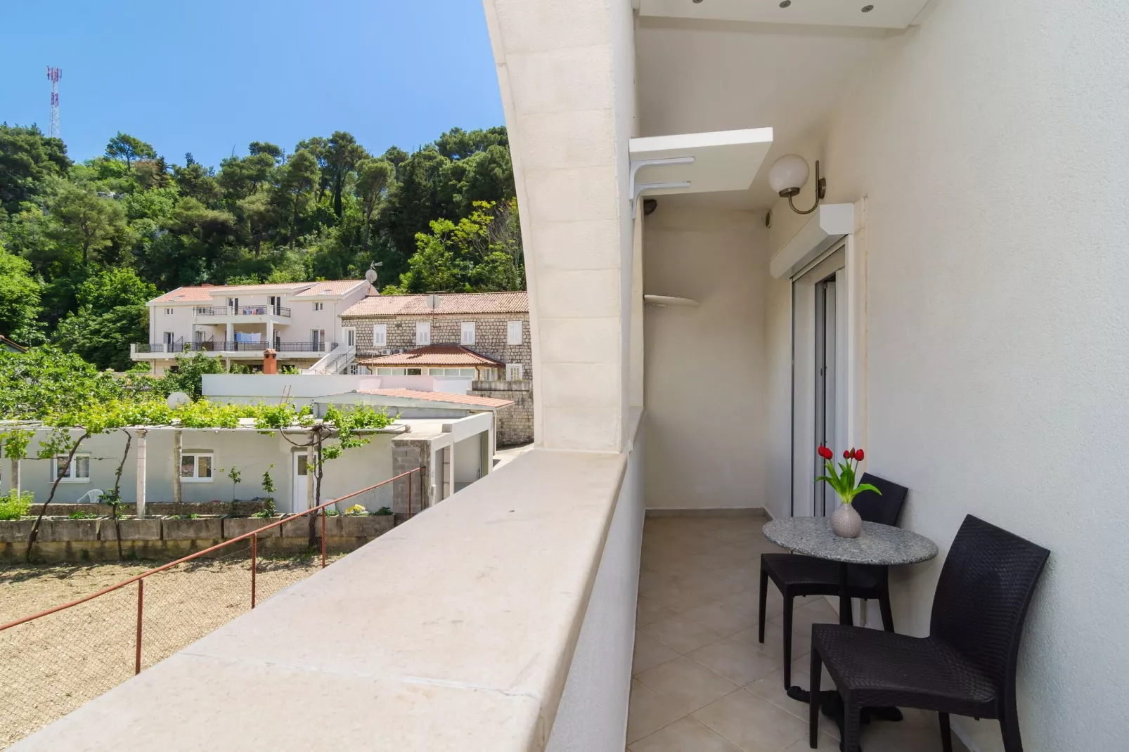 Apartments & Rooms Barišić - Studio Apartment with Balcony and City View (First Floor)-APT 10-Terrasbalkon