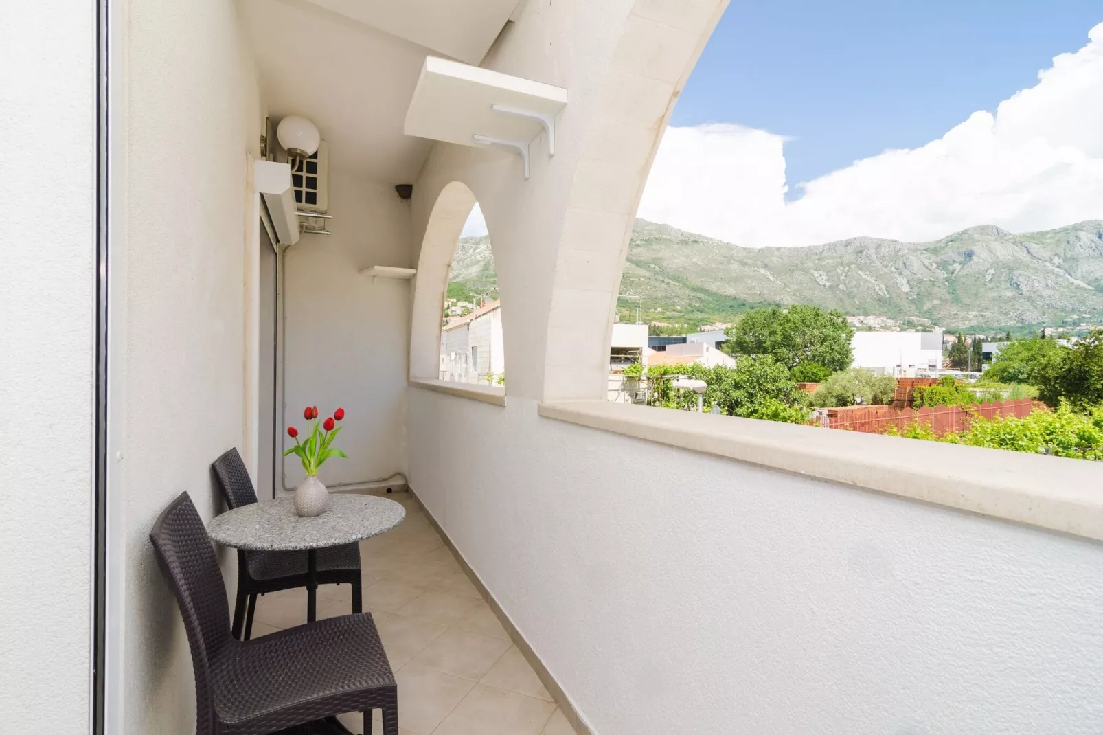 Apartments & Rooms Barišić - Studio Apartment with Balcony and City View (Second Floor) (Apt 14)-Terrasbalkon