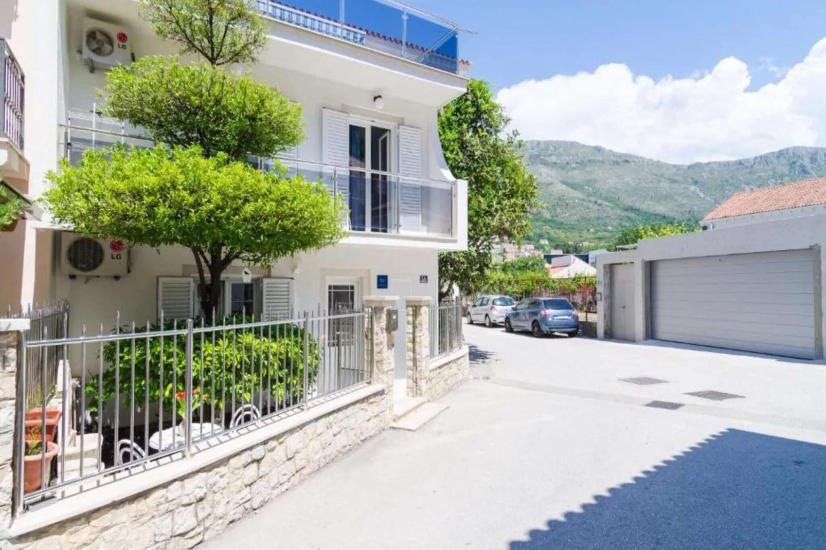 Apartments & Rooms Barišić - Studio Apartment with Balcony and City View (Second Floor) (Apt 14)-Buitenlucht