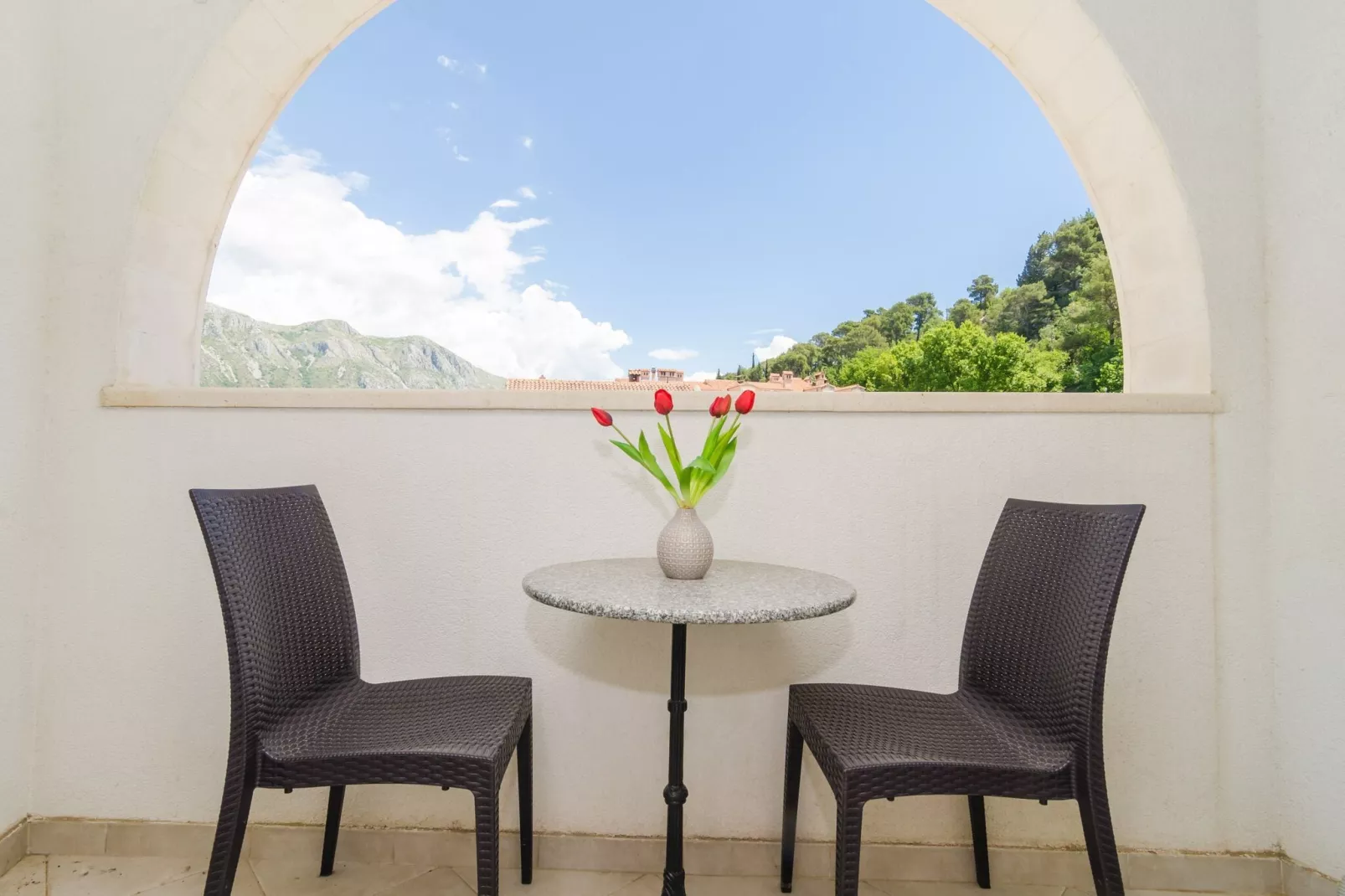 Apartments & Rooms Barišić - Double Room with Balcony and City View(First Floor)(Soba 11)-Terrasbalkon