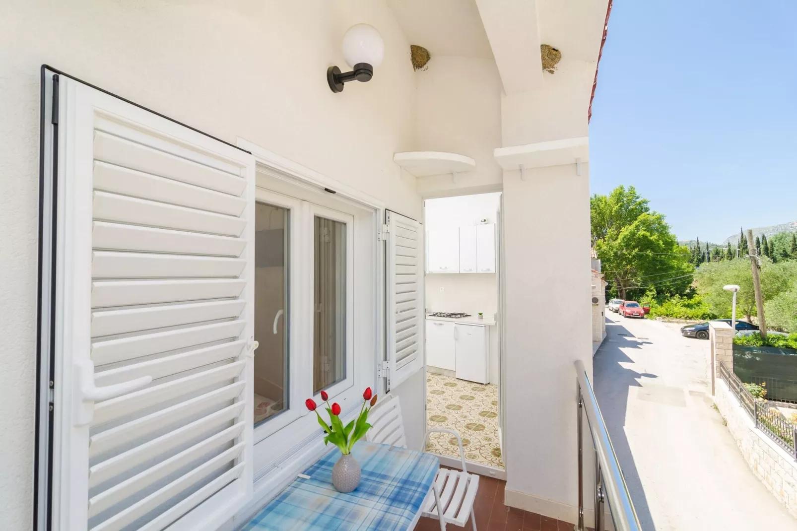 Apartments & Rooms Barišić-Comfort One Bedroom Apartment with Balcony and Garden View (Apt Preko-5)-Terrasbalkon