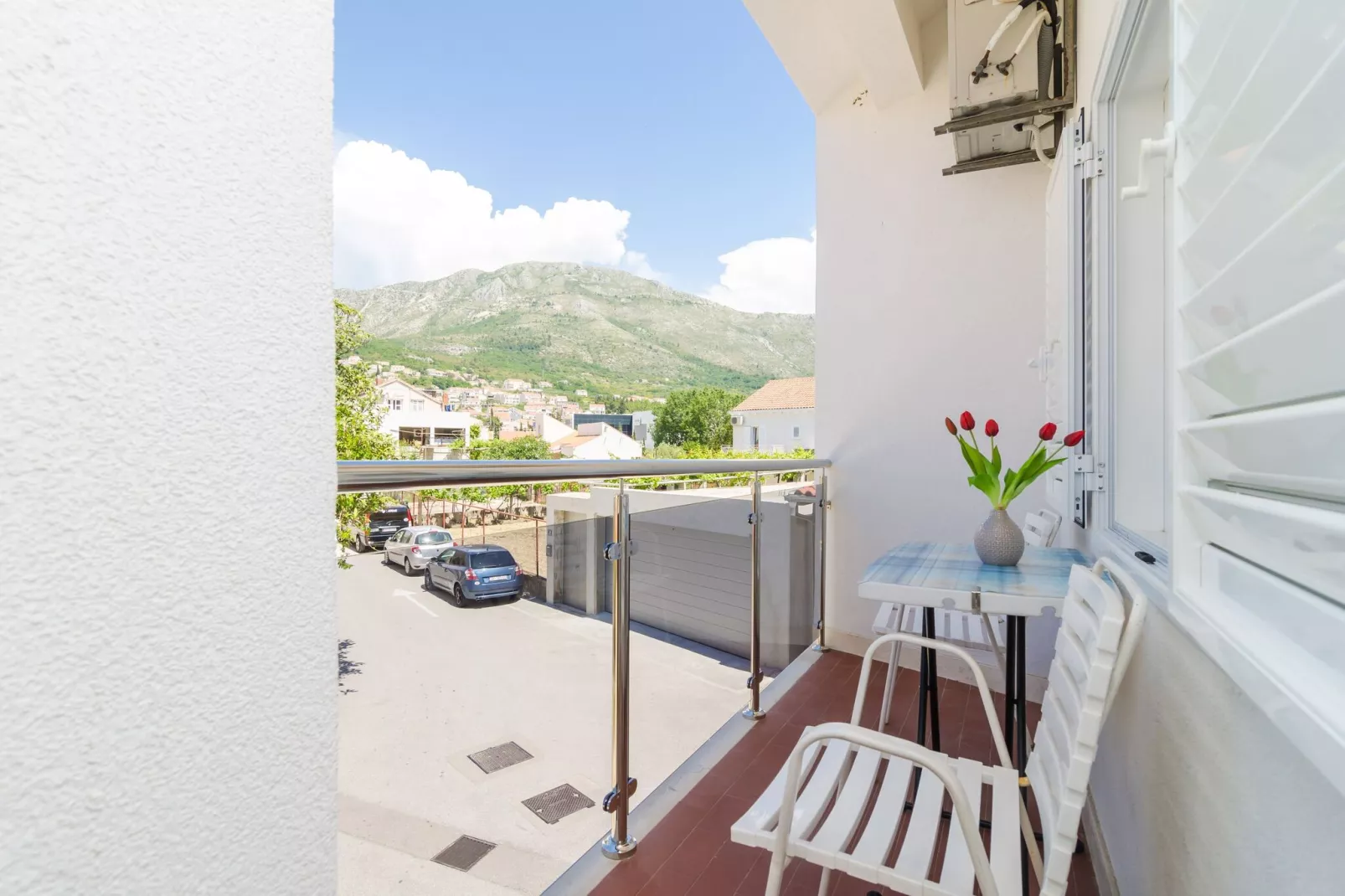 Apartments & Rooms Barišić-Comfort One Bedroom Apartment with Balcony and Garden View (Apt Preko-5)-Terrasbalkon