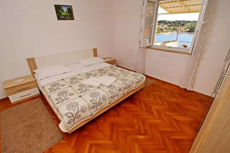 Apartments Radojković Lumbarda - Comfort Two Bedroom Apartment with Terrace and Sea View (A2)