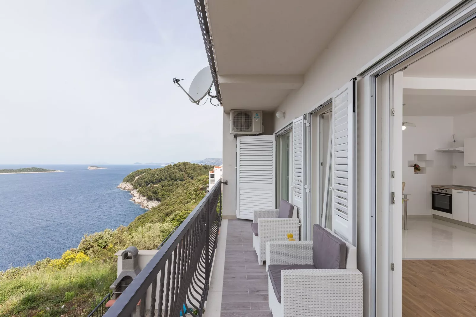 Apartments Manuela - One-Bedroom Apartment with Balcony and Sea View-Terrasbalkon
