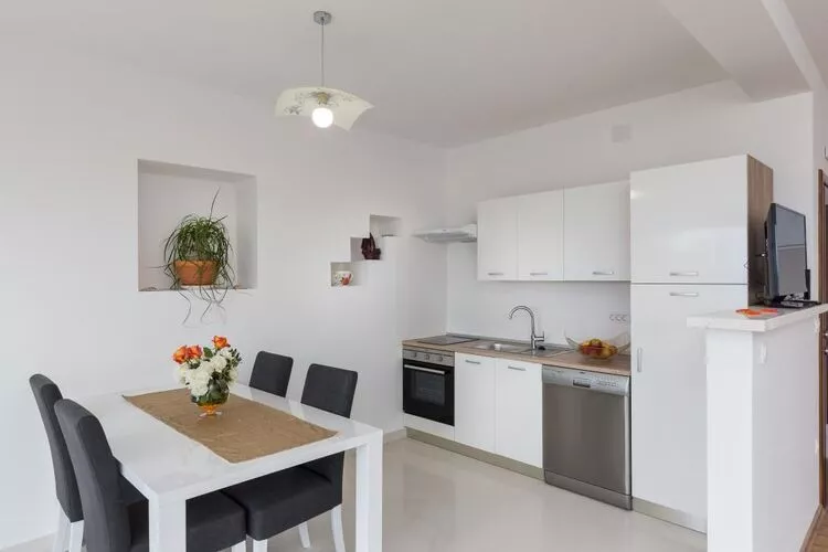 Apartments Manuela - Comfort One-Bedroom Apartment with Terrace and Sea View-Keuken