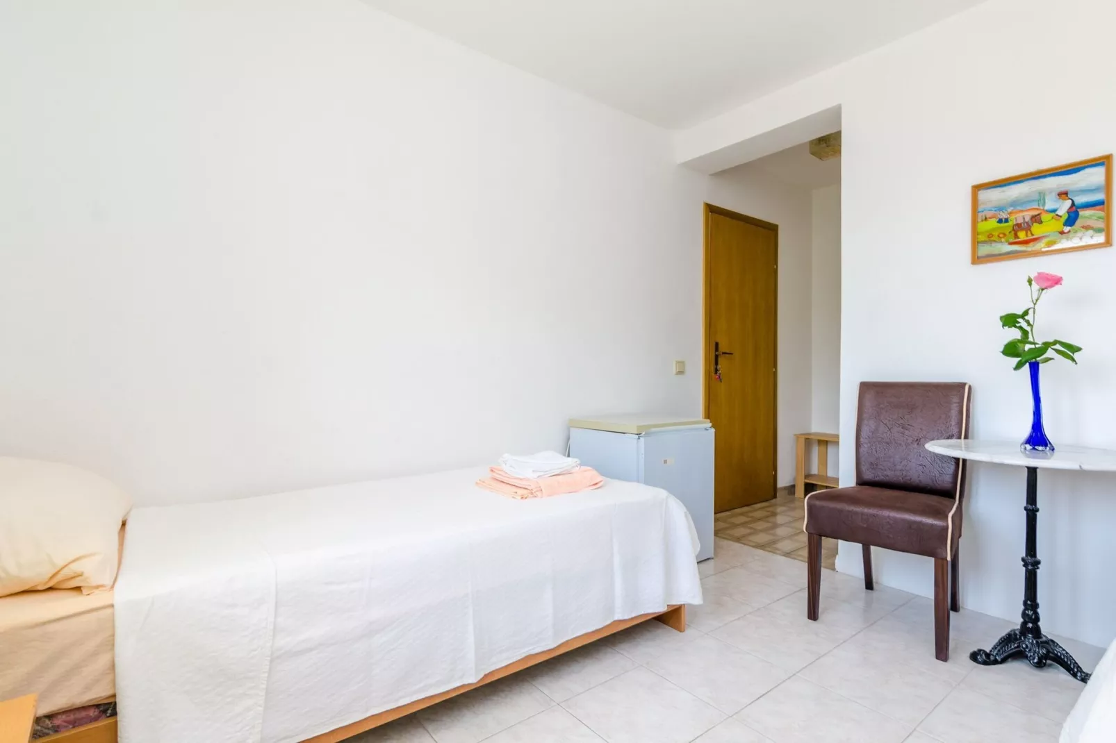 Villa Bind - Twin Room with Patio and Garden View (R1)-Slaapkamer