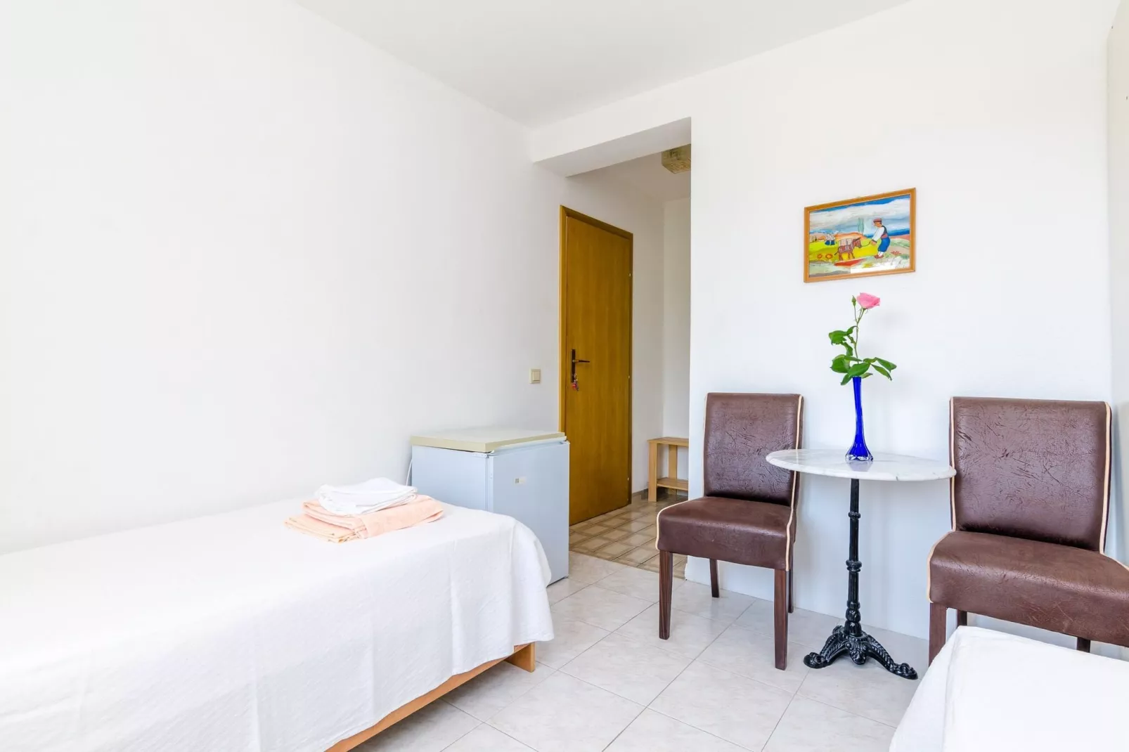 Villa Bind - Twin Room with Patio and Garden View (R1)-Slaapkamer
