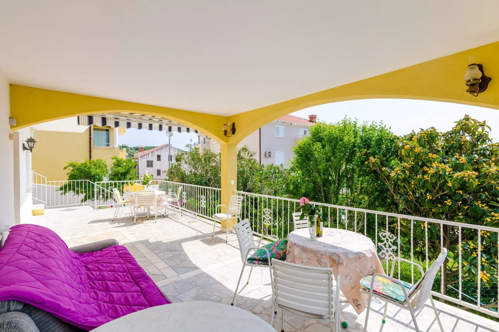 Villa Bind - Twin Room with Patio and Garden View (R1)-Terras