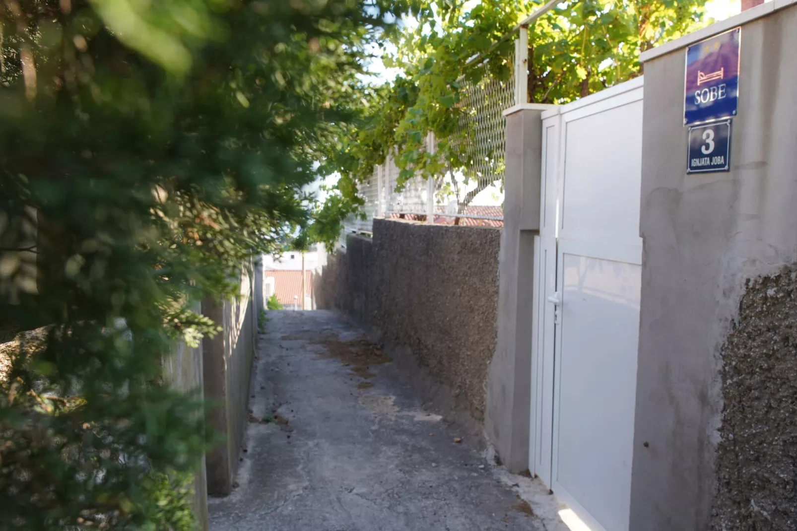 Serious Job Apartment - One Bedroom Apartment with Shared Terrace (veći)-Buitenlucht