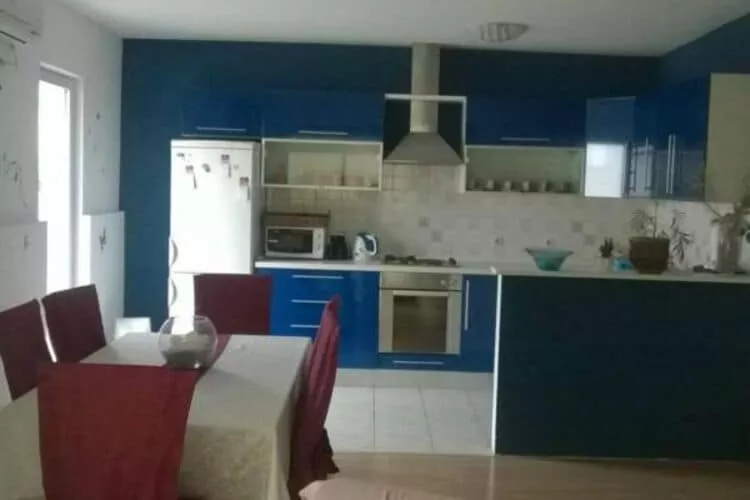 Apartment Roksy - Two-Bedroom Apartment with Terrace and Sea View (ST)-Eetkamer