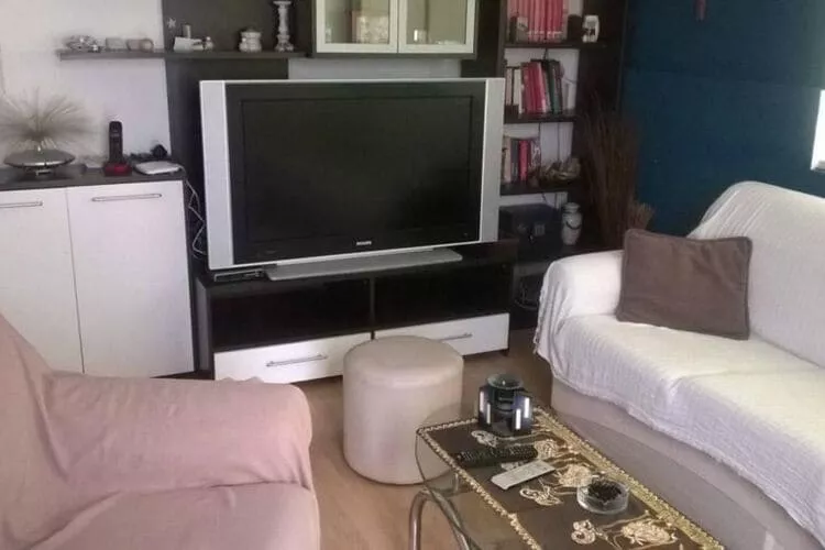 Apartment Roksy - Two-Bedroom Apartment with Terrace and Sea View (ST)-Woonkamer