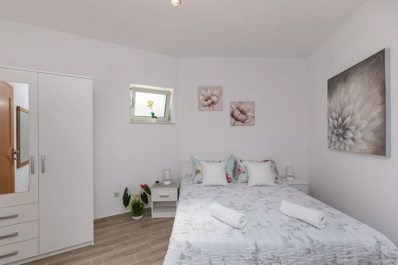 Apartments Blažević - One Bedroom Apt with Terrace-Slaapkamer