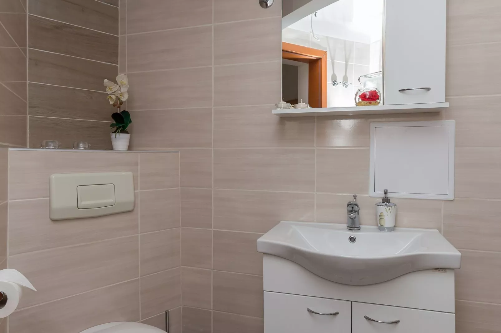 Apartments Blažević - One Bedroom Apt with Terrace-Badkamer