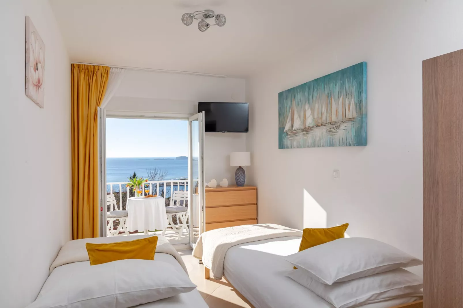 Apartments Blažević - Two Bedroom Apt with  Hot Tub-Slaapkamer