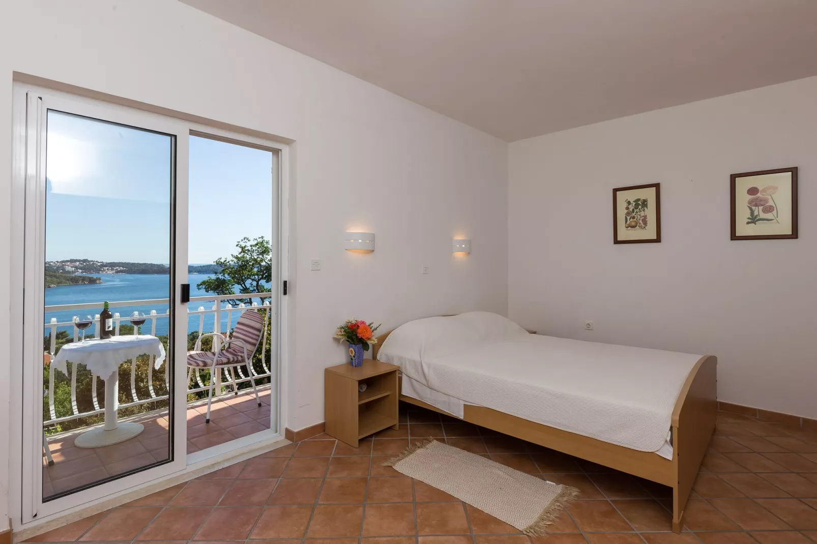 Villa Dubravka - Superior One Bedroom Apartment with Balcony and Sea View (Apartman 6)-Slaapkamer
