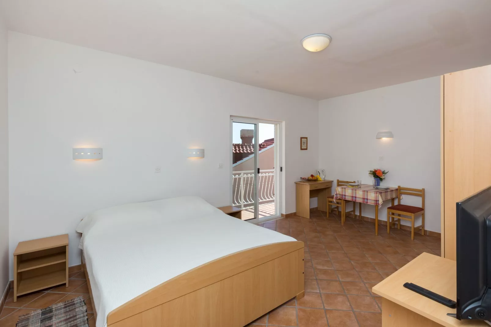 Villa Dubravka - Superior One Bedroom Apartment with Balcony and Sea View (Apartman 6)-Slaapkamer