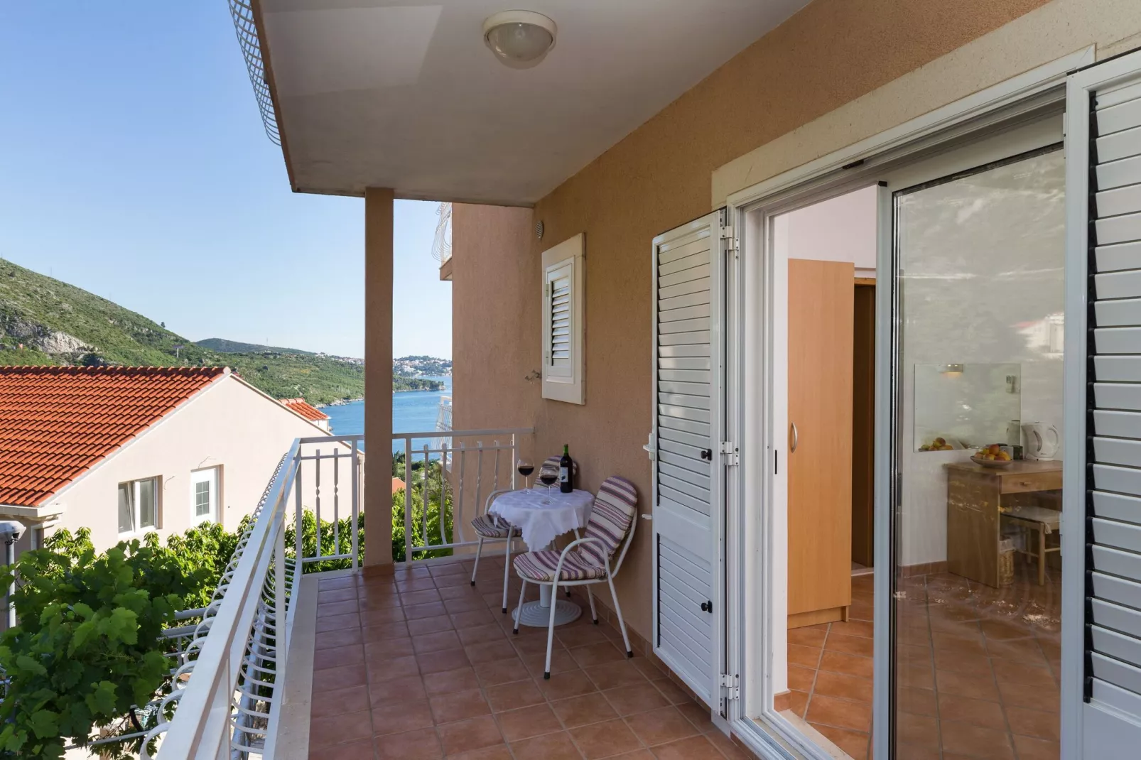 Villa Dubravka - Superior One Bedroom Apartment with Balcony and Sea View (Apartman 6)-Terrasbalkon