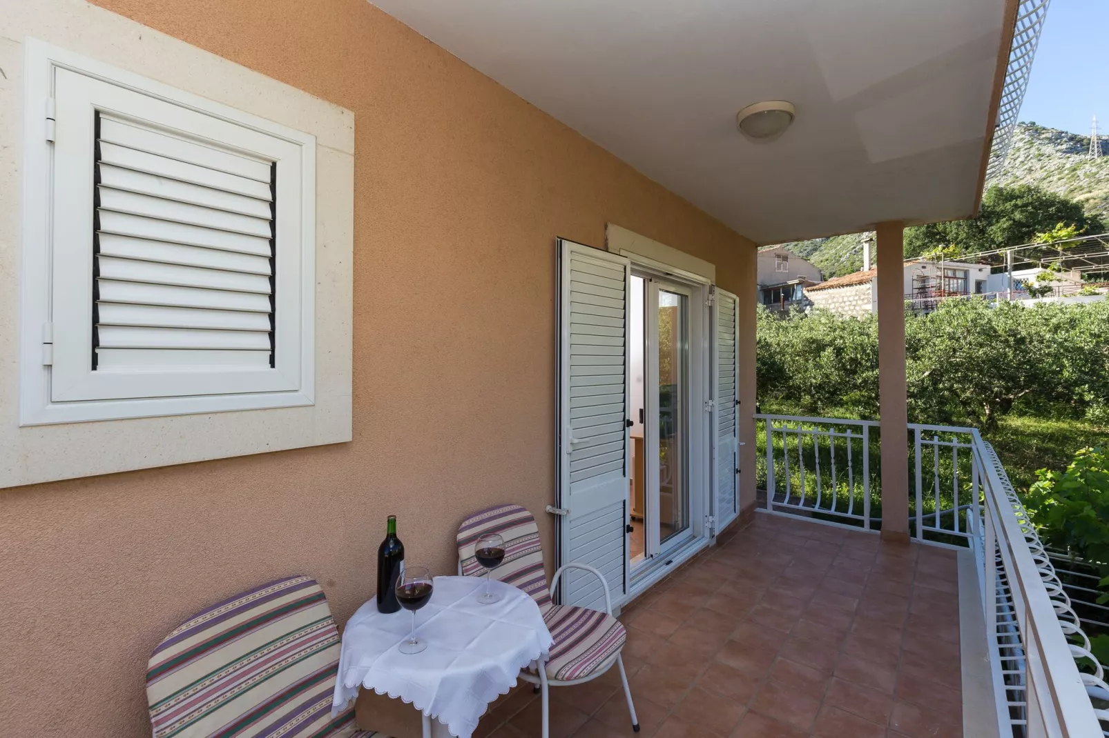 Villa Dubravka - Superior One Bedroom Apartment with Balcony and Sea View (Apartman 6)-Terrasbalkon
