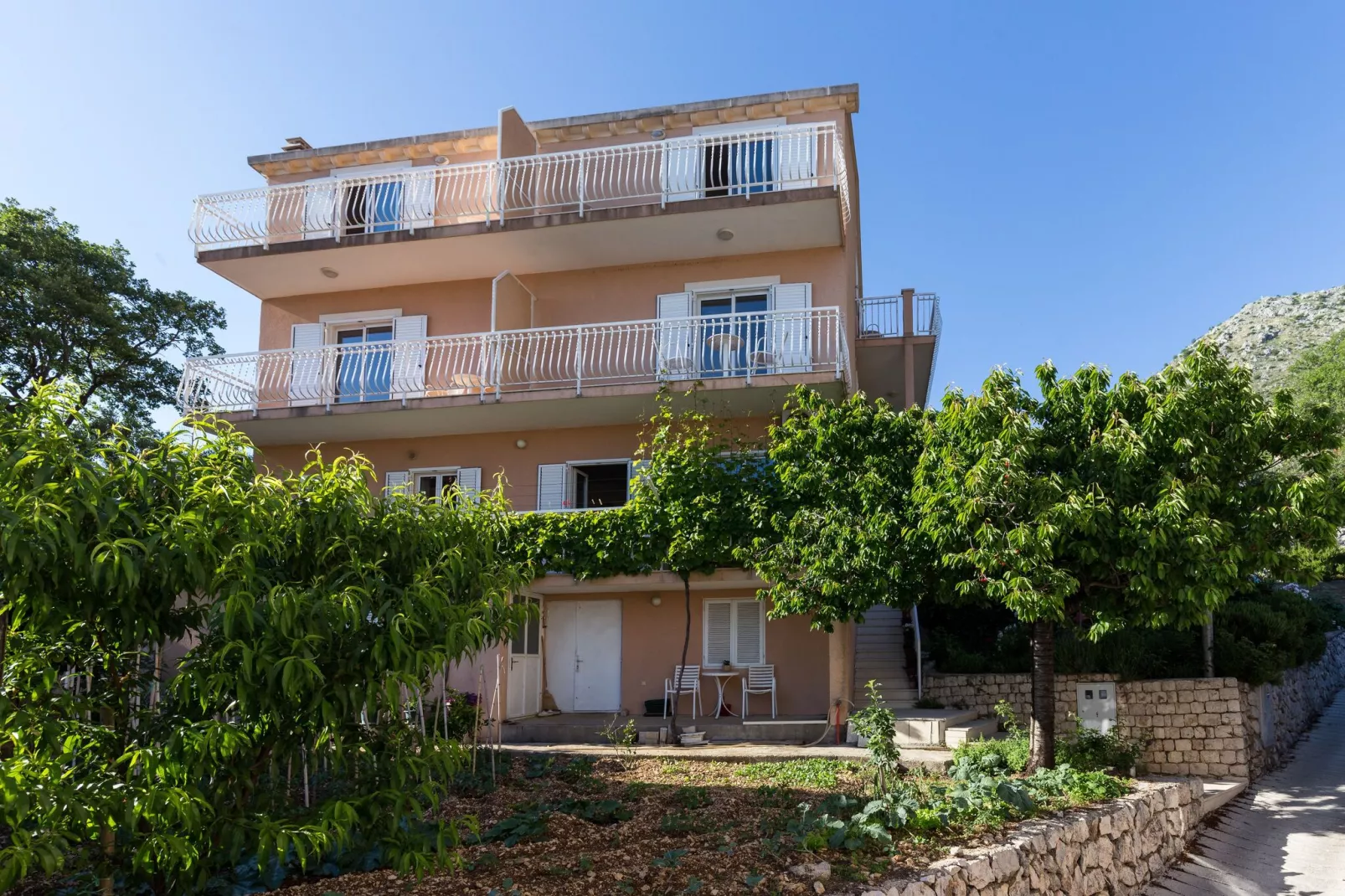Villa Dubravka - Superior One Bedroom Apartment with Balcony and Sea View (Apartman 6)-Buitenlucht