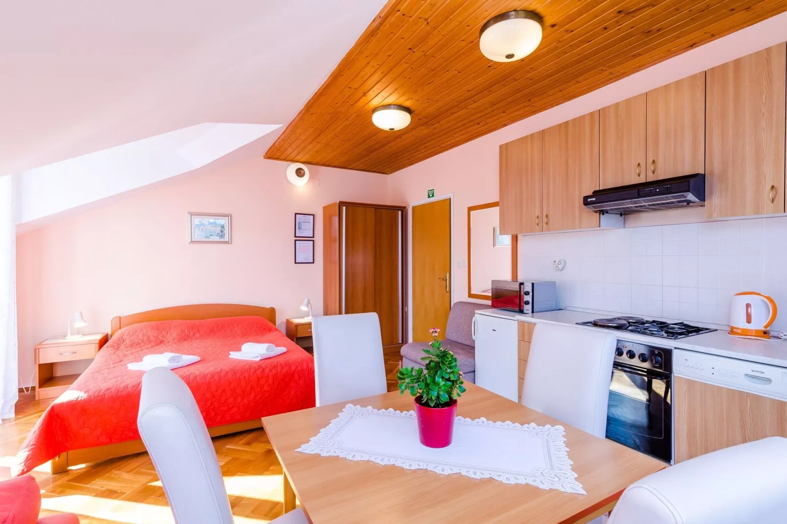 Apartments Mali Paradiso - Comfort Studio Apartment with Balcony and Pool View(A2)-Slaapkamer