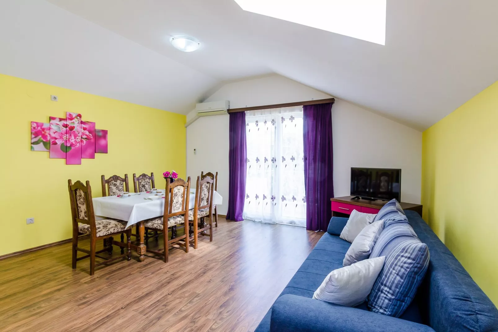 Apartments Mali Paradiso - Two Bedroom Apartment with Balcony and Pool View (A4)-Binnen
