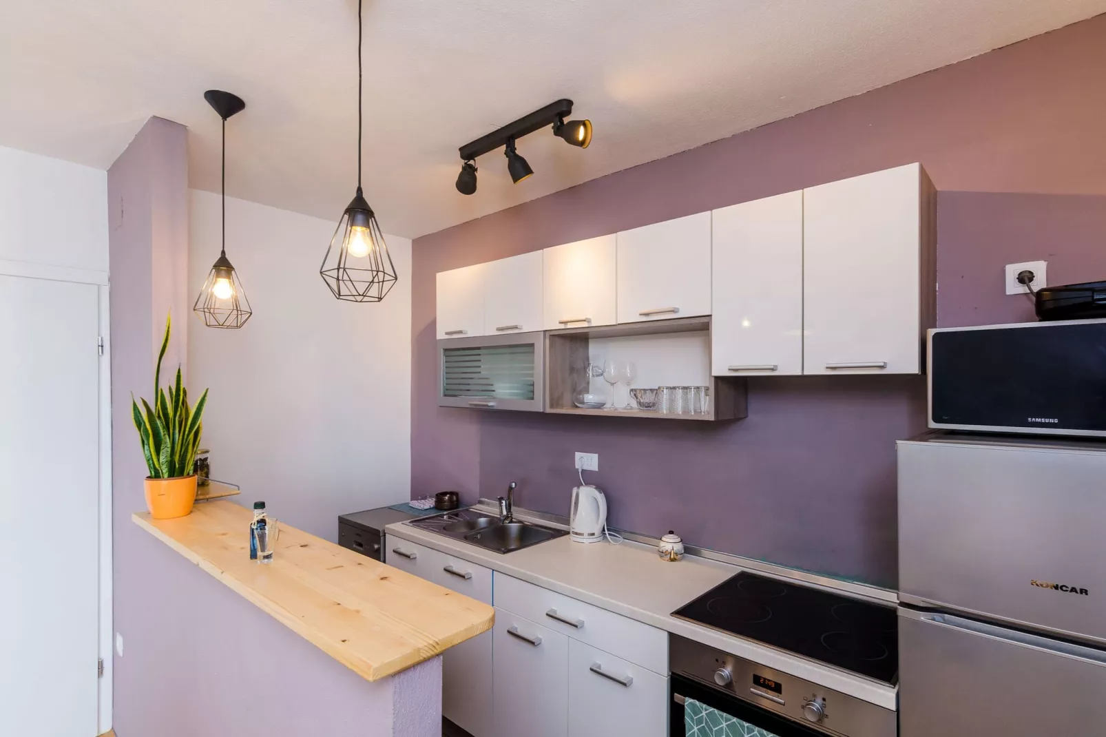 Apartment Konak - Two Bedroom Apartment with Terrace and Sea View-Keuken