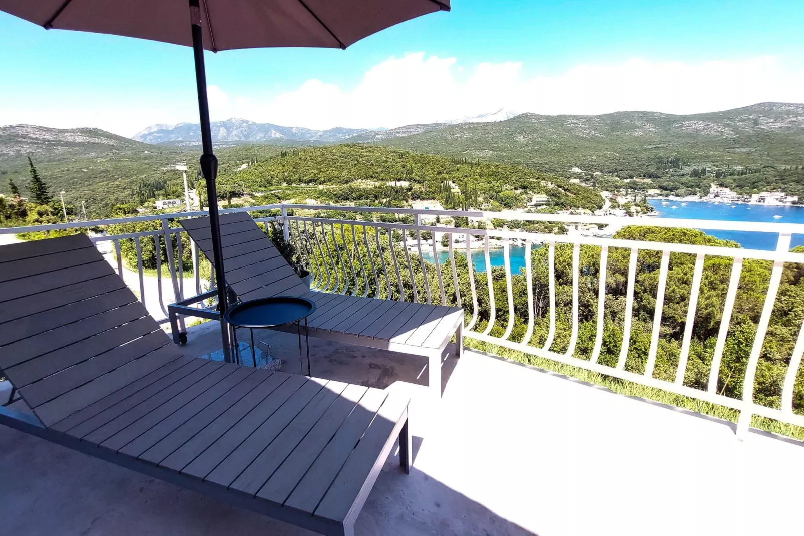 Apartment Konak - Two Bedroom Apartment with Terrace and Sea View-Terras