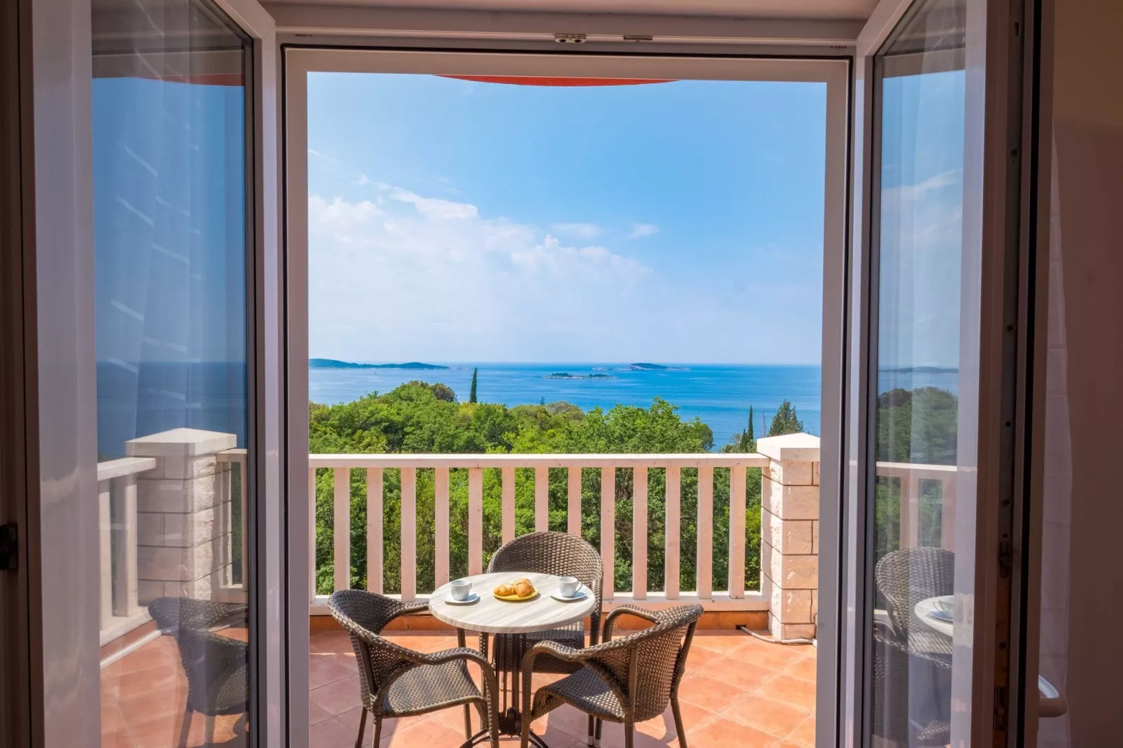 Villa Panorama Dubrovnik (S1) - Deluxe Double Room with Terrace and Sea View-Uitzicht