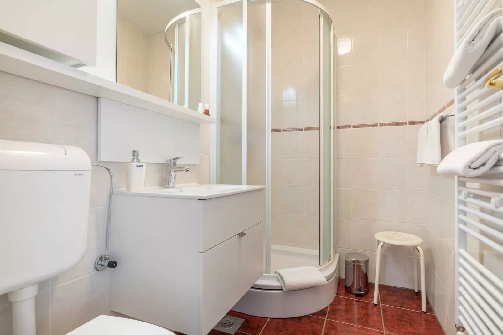 Villa Panorama Dubrovnik (S2) - Comfort Double Room with Balcony and Sea View-Badkamer