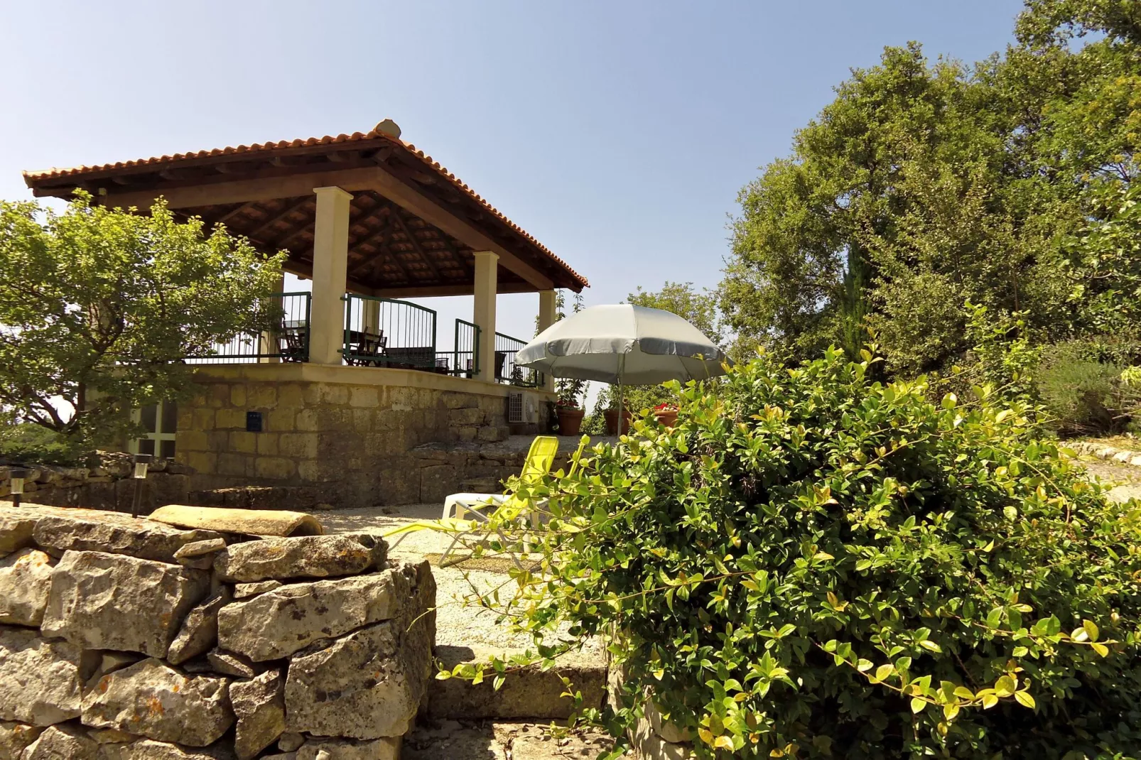 Villa Skylight - Two Bedroom Villa & Studio with Private Swimming Pool, Garden and Sea View-Terras