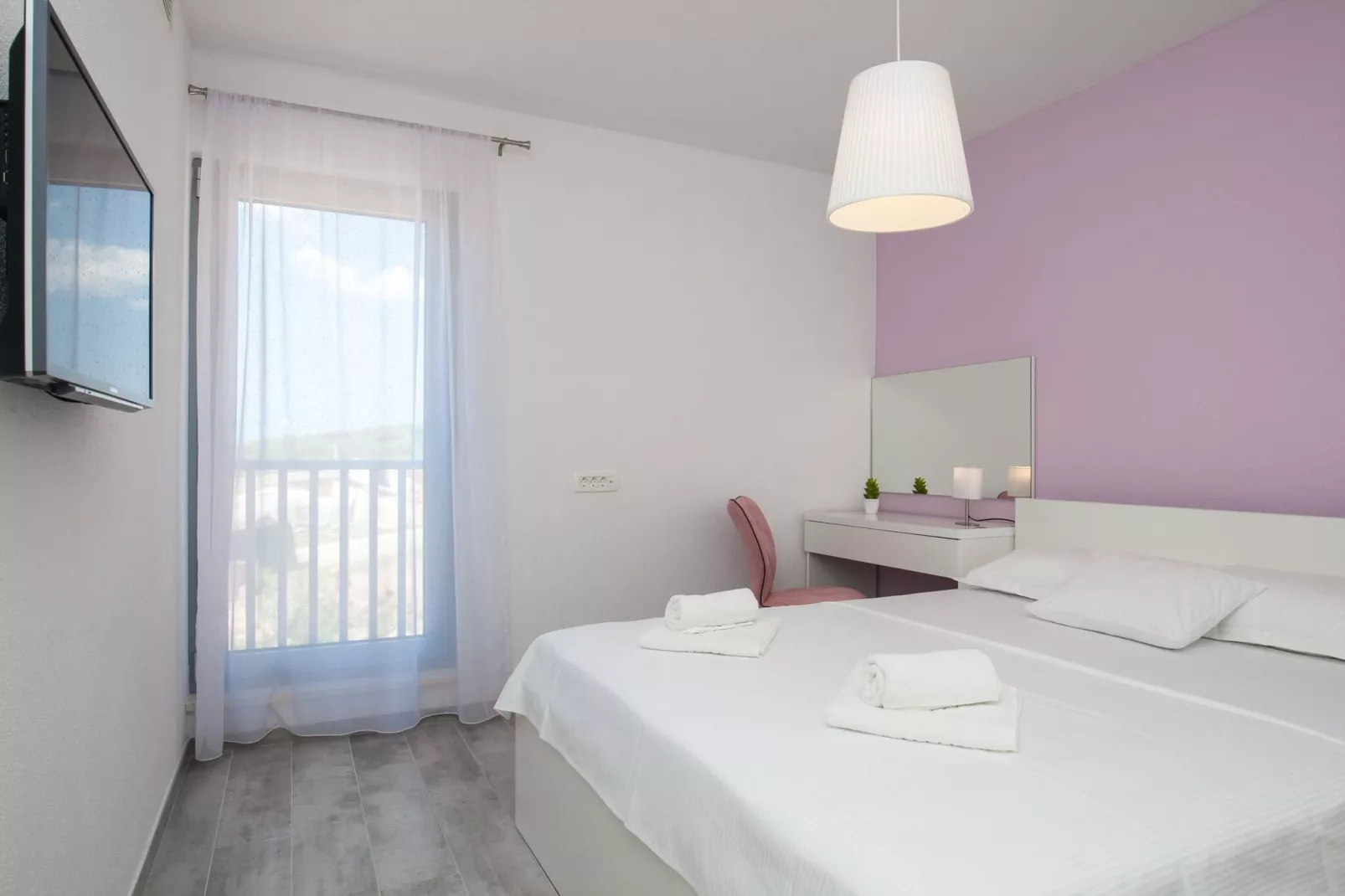 Apartments Dva Galeba - One Bedroom Apartment with Partial Sea View (104)