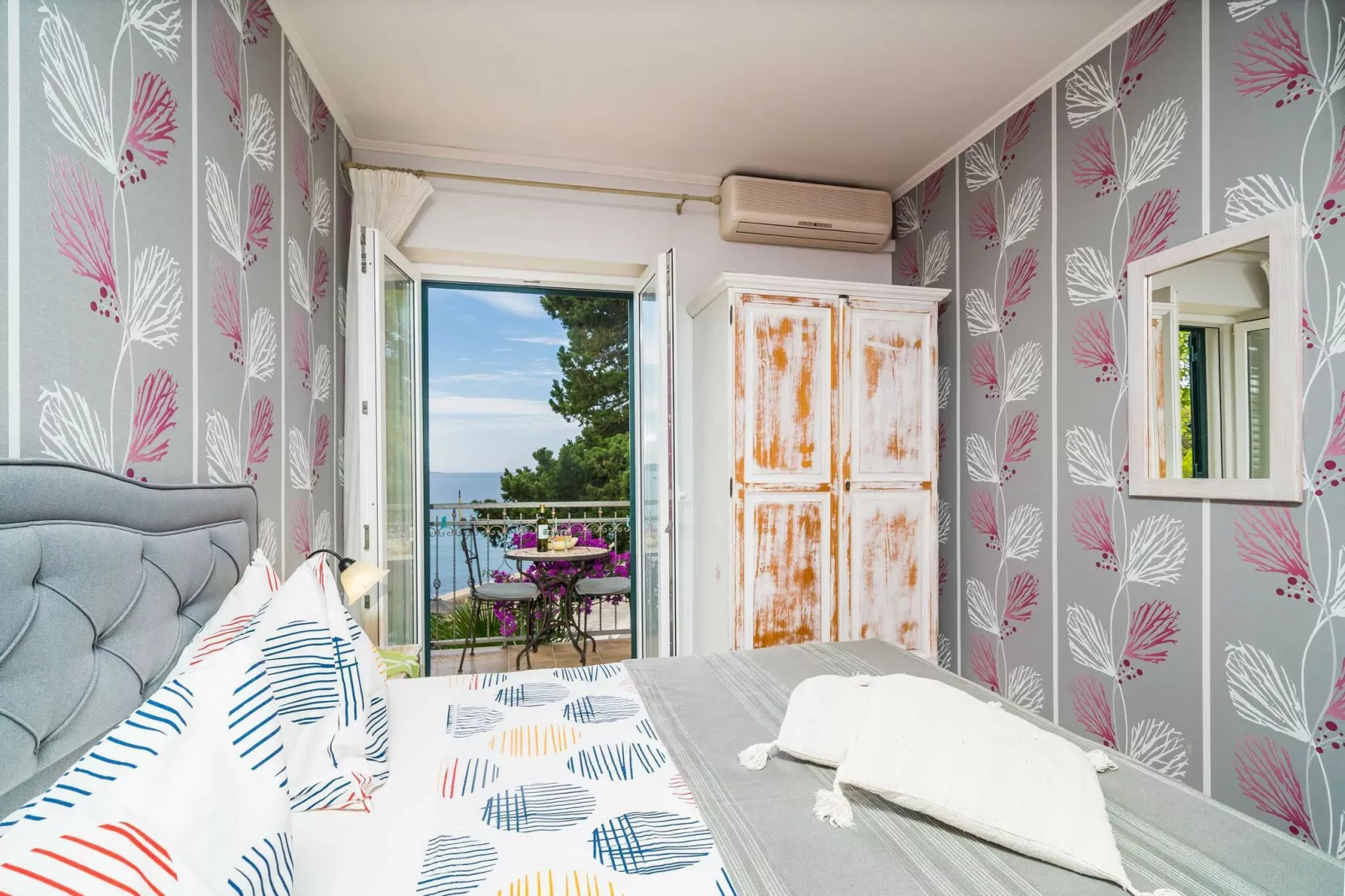Apartment Villa Palma- Studio Apartment with Balcony and Sea View (Studio apartman 1)-Slaapkamer