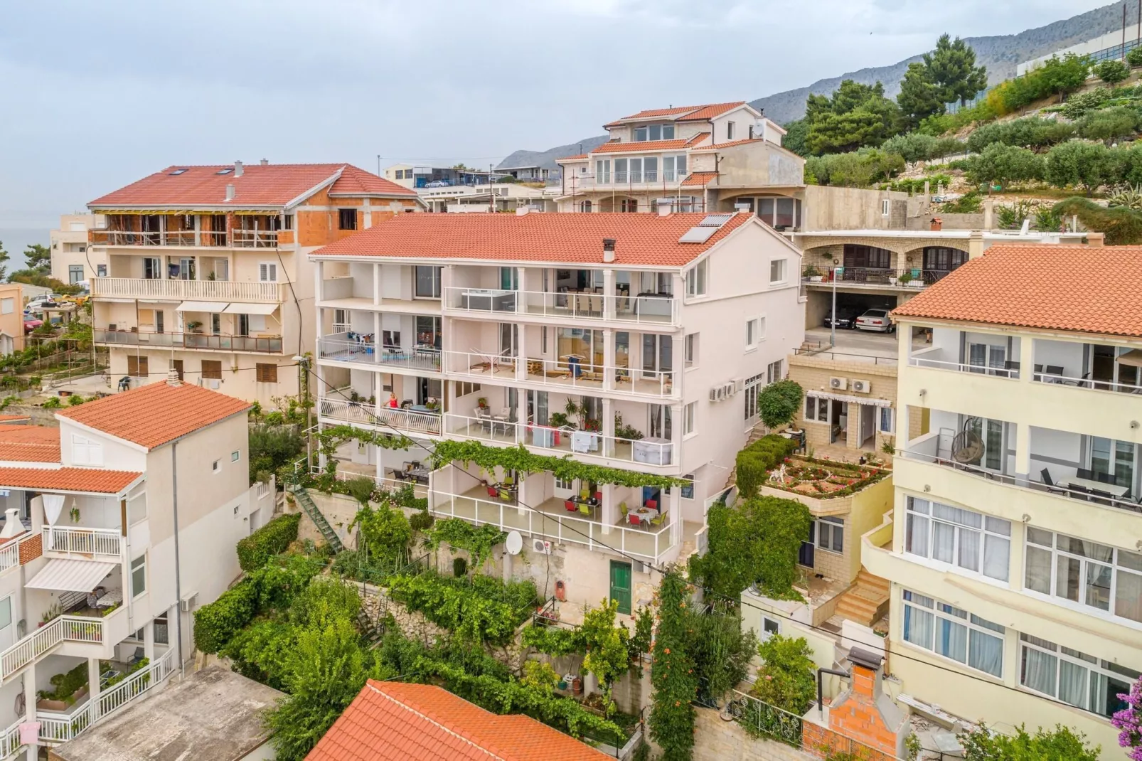 Apartments Hope (Dugi Rat) - Standard One-Bedroom Apartment with Terrace and Sea View (A3)