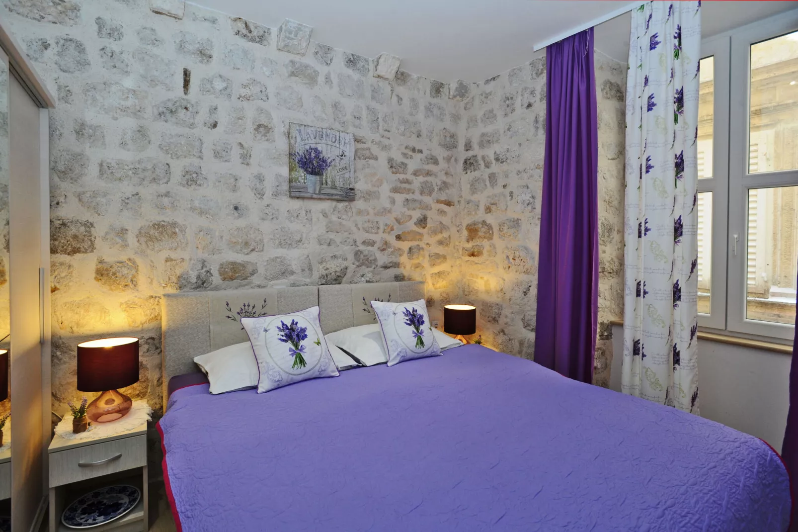 L & L Old Town Apartments - One bedroom Apartment (Lavander)-Slaapkamer